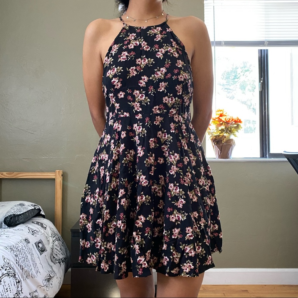 Floral Lace Open Back Halter Neck Dress